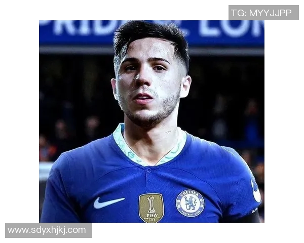 沙托鲁主场迎战洛里昂双方争夺关键三分展开激烈对决